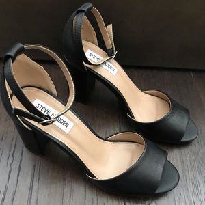 NWOT Steve Madden Block Heel Leather Sandals